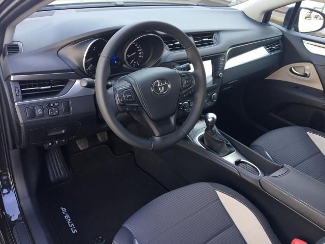 Toyota Avensis • 2017 • 88,000 km 8