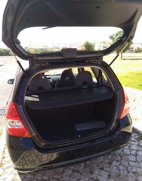 Honda Jazz • 2003 • 299,999 km 2