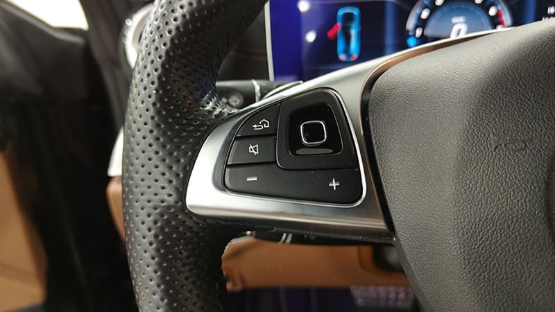 Mercedes-Benz E Coupé • 2017 • 77,725 km 9