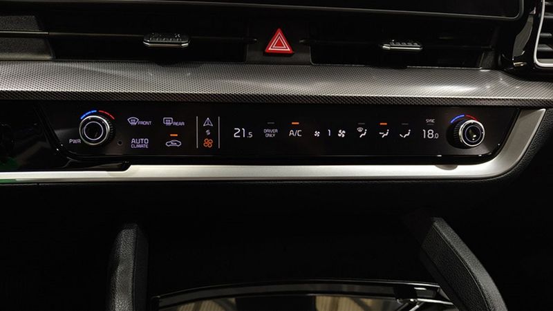 Kia Sportage • 2024 • 7,364 km 13