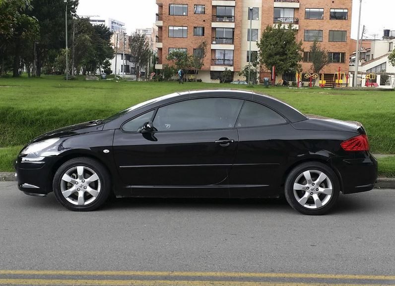 Peugeot 307 CC • 2009 • 123,000 km 3