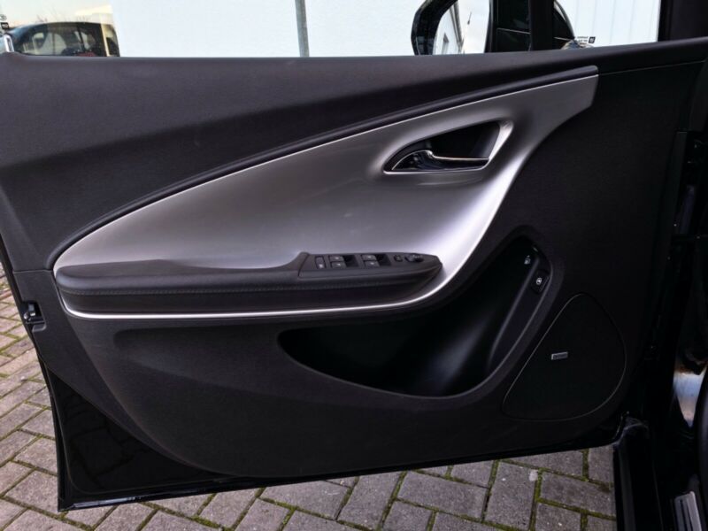 Opel Ampera • 2013 • 99,500 km 5