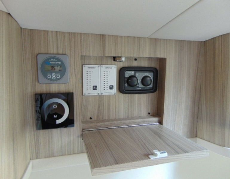 Mercedes-Benz Sprinter • 2019 • 84,800 km 12