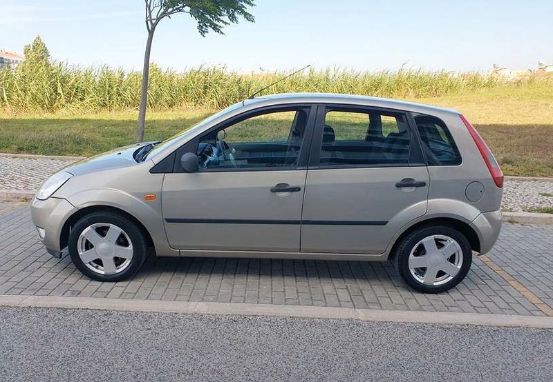 Ford Fiesta • 2003 • 170,000 km 8