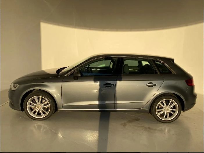 Audi A3 • 2017 • 95,000 km 4