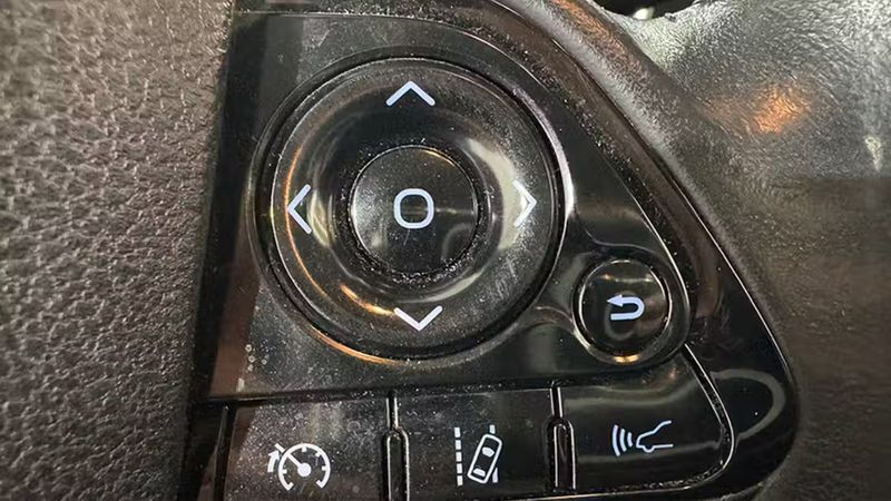 Toyota Prius • 2021 • 72,559 km 11