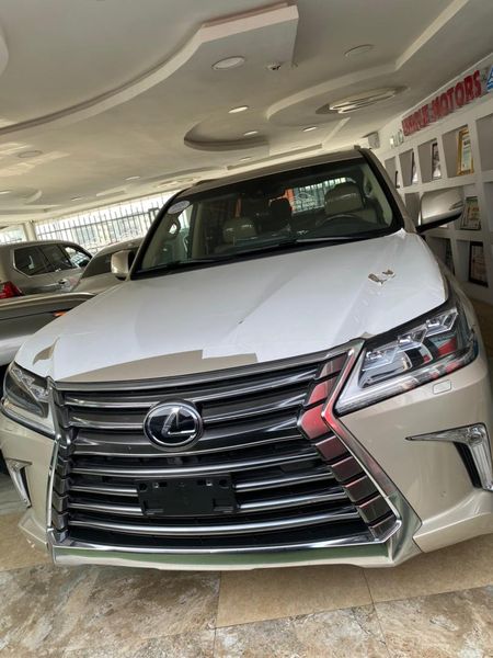Lexus LX • 2021 • 2 km 1