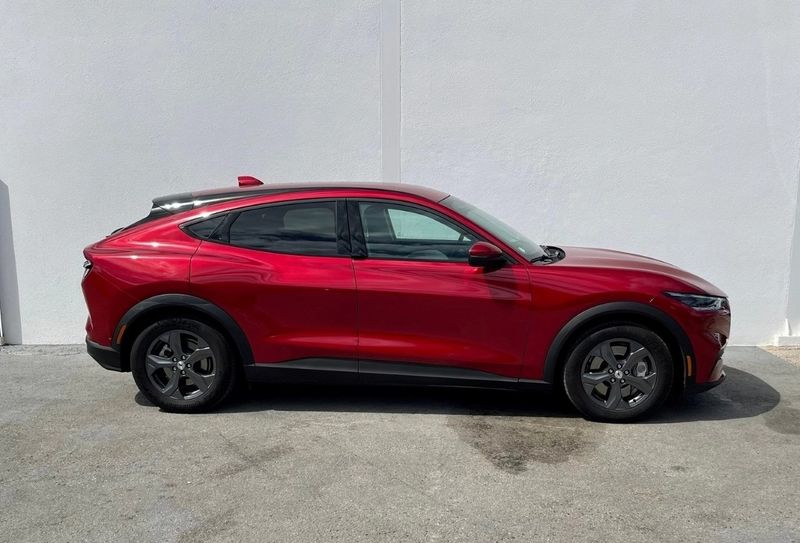 Ford Mustang Mach-E • 2021 • 27,689 km 4