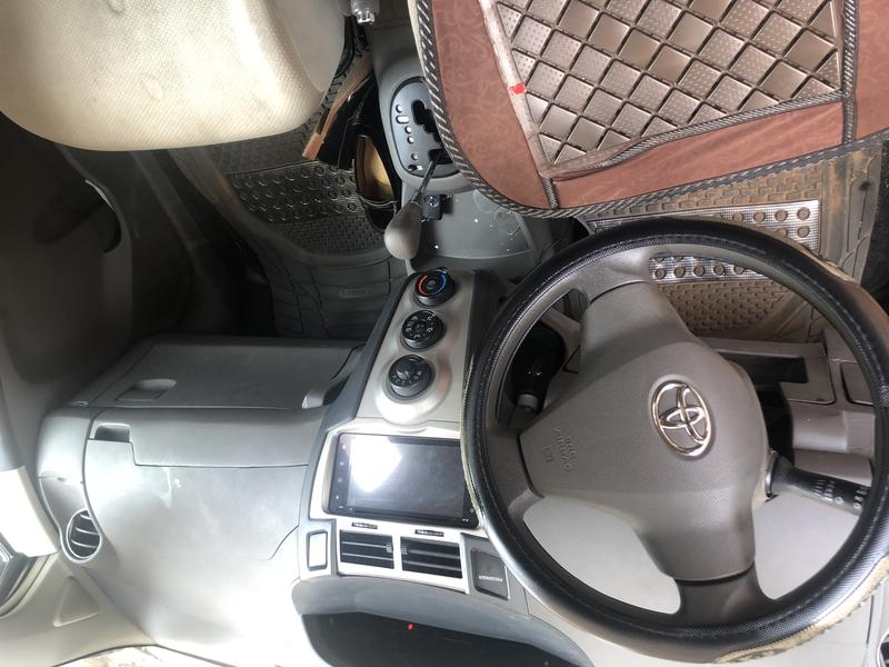 Toyota Yaris • 2010 • 77,181 km 2