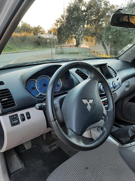 Mitsubishi L200 • 2007 • 192,000 km 6