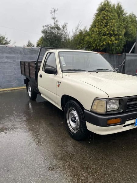 Toyota Hilux • 1984 • 267,000 km 1
