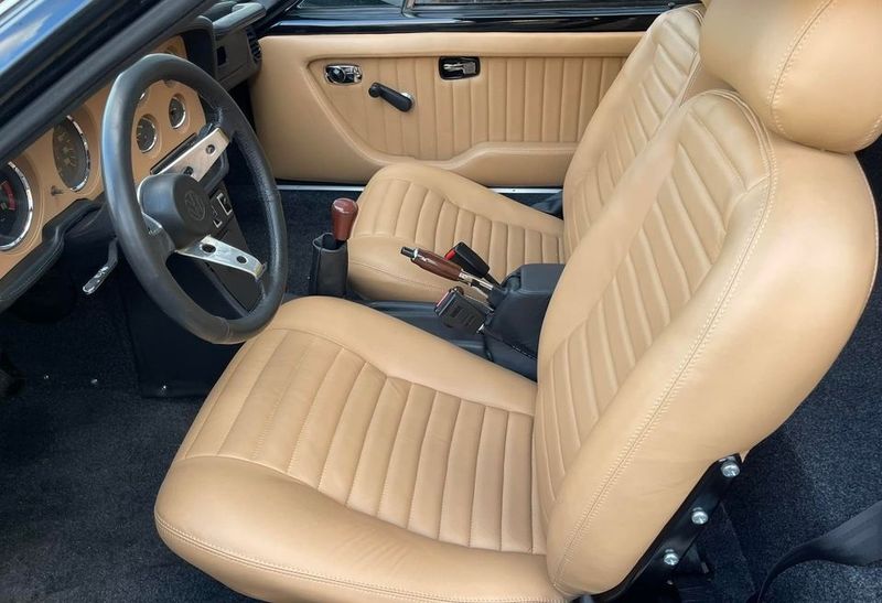 Volkswagen Santana • 1974 • 181,000 km 3
