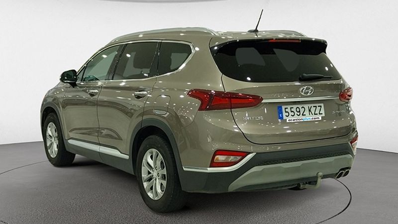 Hyundai Santa Fe • 2019 • 107,242 km 4