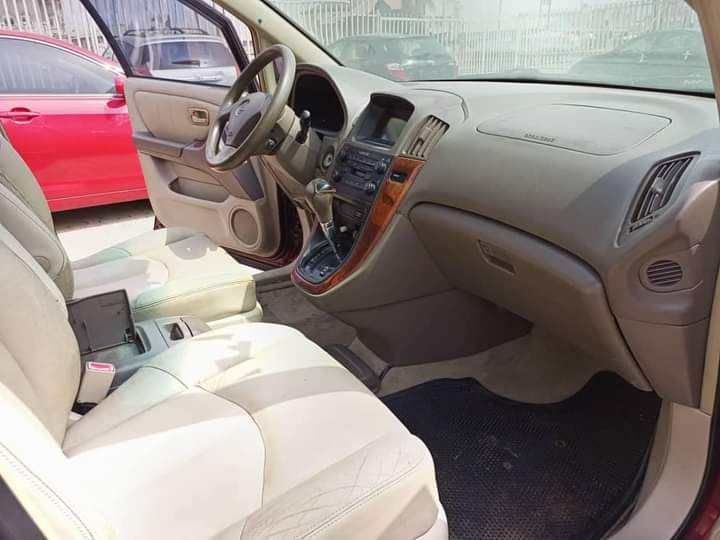 Lexus RX • 1999 • 145 km 2