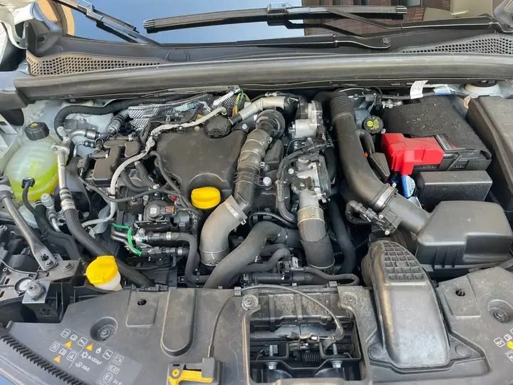 Renault Captur • 2020 • 32,000 km 9