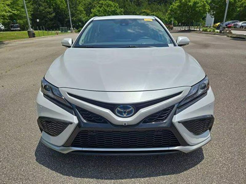 Toyota Camry Hybrid • 2022 • 21,401 km 1
