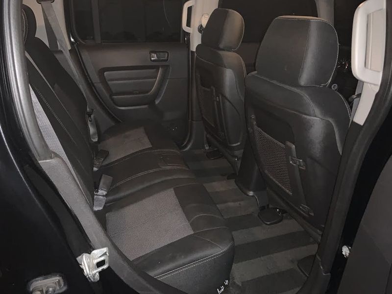 Hummer H3 • 2008 • 117,176 km 4