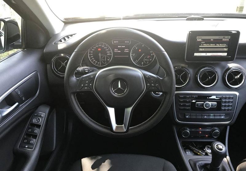 Mercedes-Benz A • 2014 • 40,000 km 3