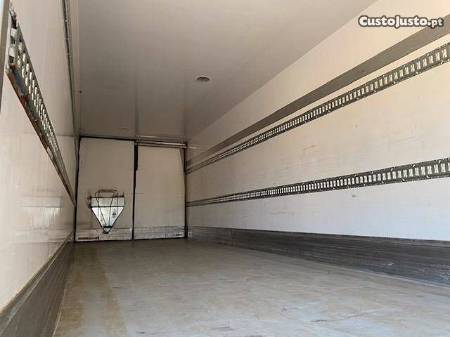 Volvo 340 • 2013 • 450,000 km 5