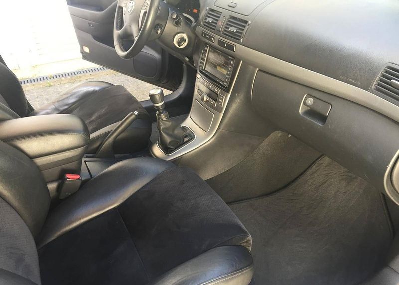 Toyota Avensis • 2007 • 179,000 km 4