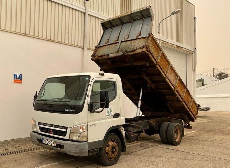 Mitsubishi Fuso canter • 2006 • 23,000 km 1
