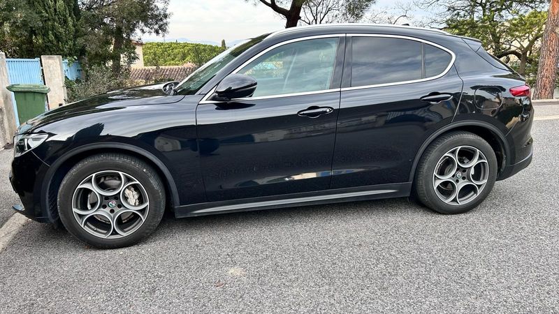Alfa Romeo Stelvio • 2019 • 82,500 km 7