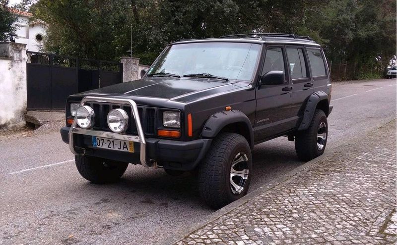 Jeep Cherokee • 1997 • 249,999 km 1