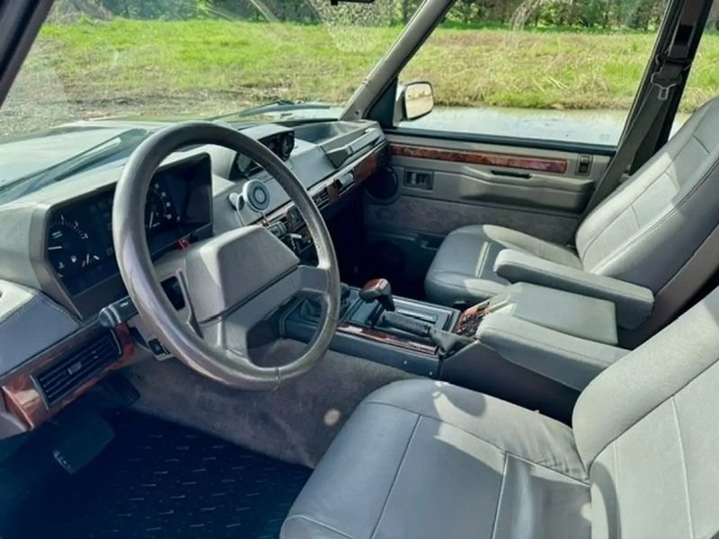 Land Rover Range Rover • 1992 • 250,000 km 12
