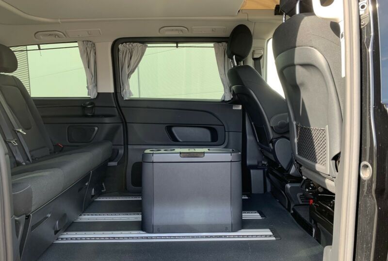 Mercedes-Benz 210 Van • 2018 • 78,000 km 10