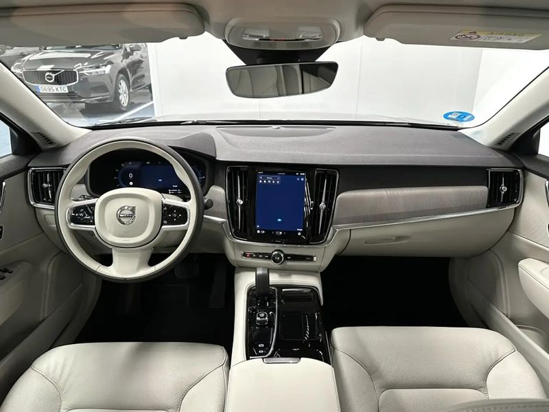 Volvo S90 • 2023 • 22,000 km 9