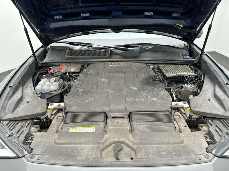 Audi Q8 • 2019 • 167,000 km 8