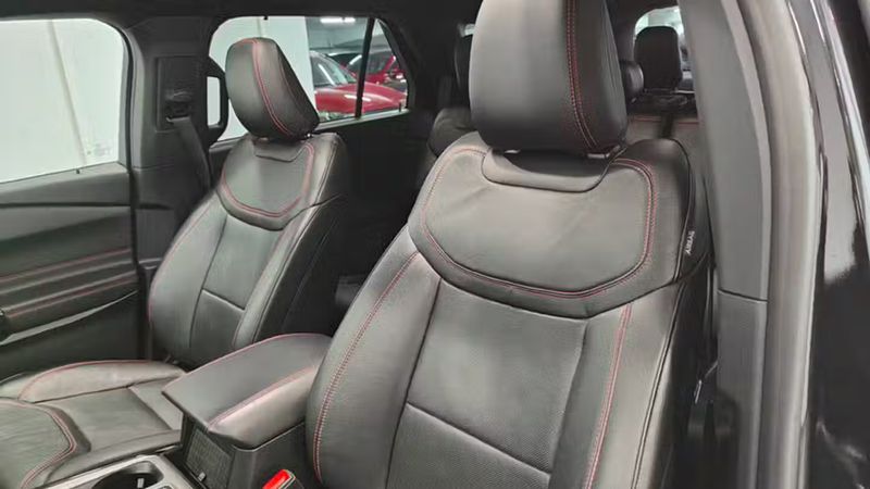 Ford Explorer • 2021 • 63,204 km 7