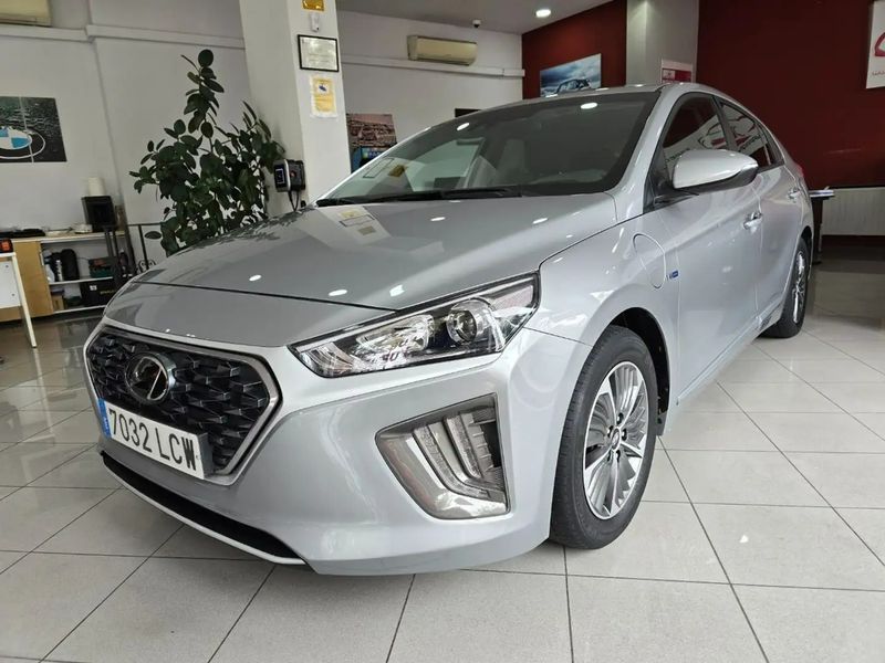 Hyundai Ioniq Plug-In Hybrid • 2020 • 51,500 km 1