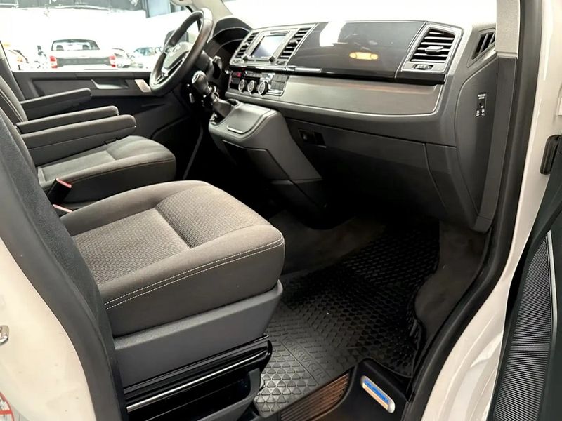 Volkswagen T5 • 2017 • 44,000 km 7