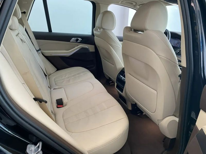 BMW X5 • 2021 • 89,000 km 9