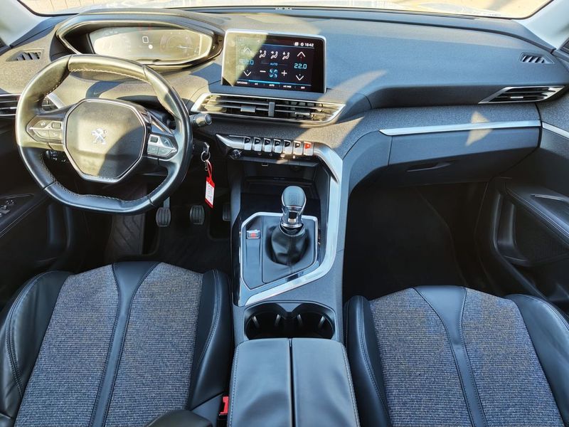 Peugeot 3008 • 2018 • 82,029 km 8