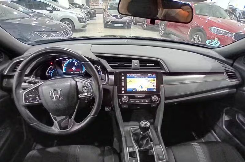 Honda Civic • 2017 • 58,062 km 5