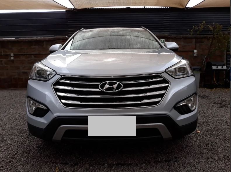Hyundai Santa Fe • 2017 • 90,000 km 4