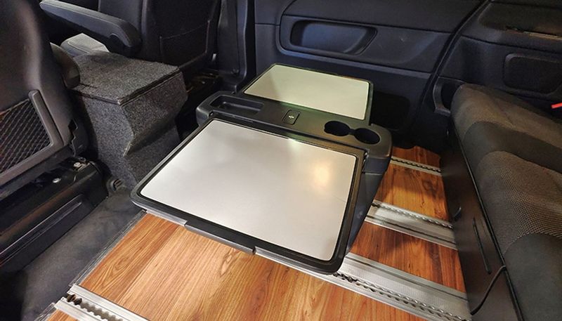 Mercedes-Benz 210 Van • 2018 • 119,731 km 7
