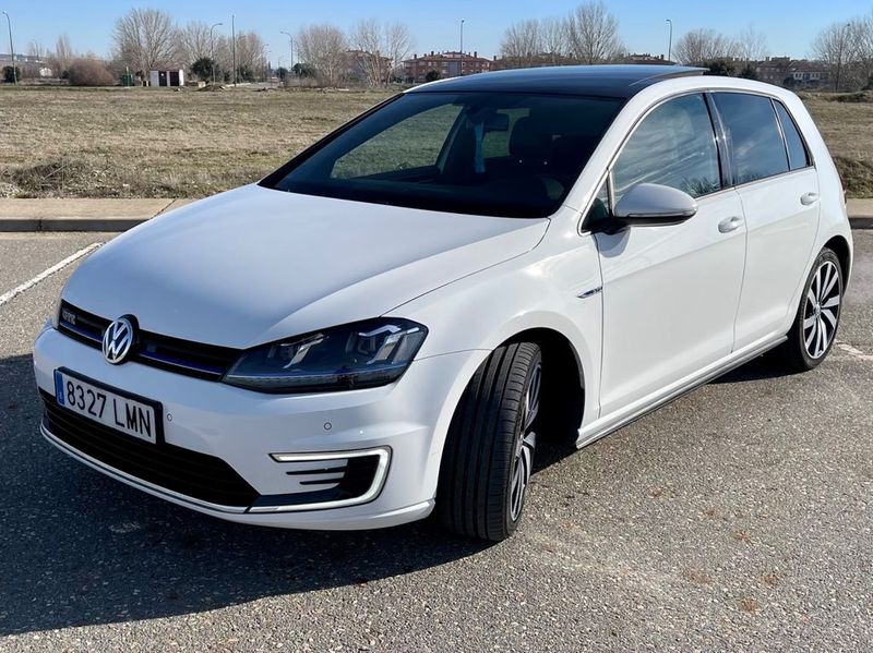 Volkswagen Golf • 2015 • 219,000 km 1