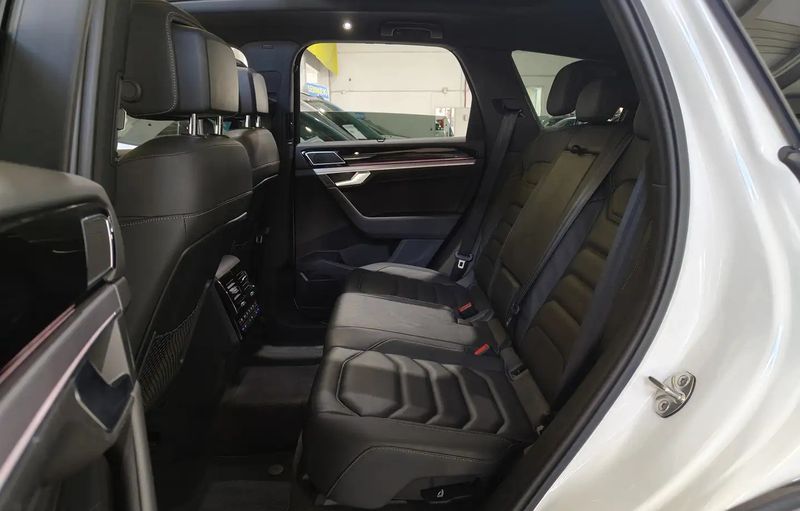 Volkswagen Touareg • 2019 • 97,109 km 7