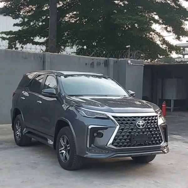 Toyota Fortuner • 2021 • 0 km 1