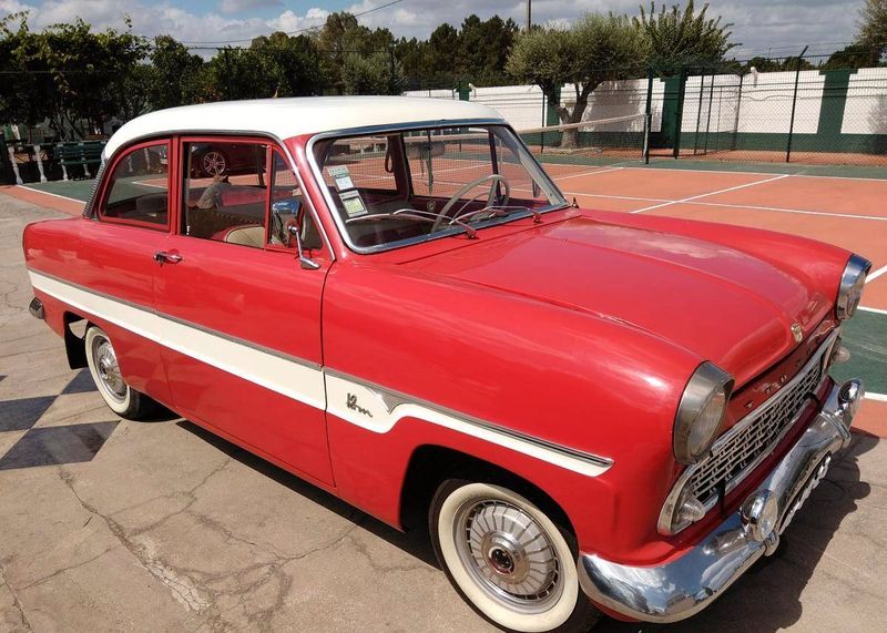 Ford Taurus • 1980 • 59,999 km 3