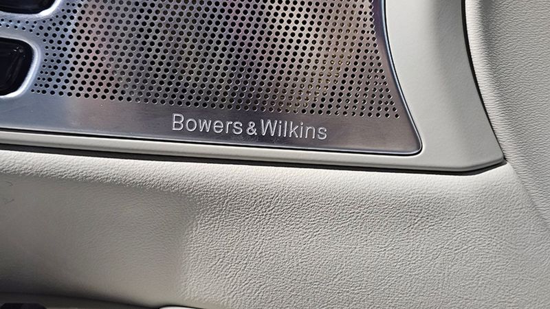 Volvo S90 • 2019 • 19,670 km 13