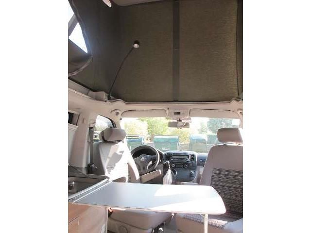 Volkswagen T5 • 2010 • 64,000 km 3