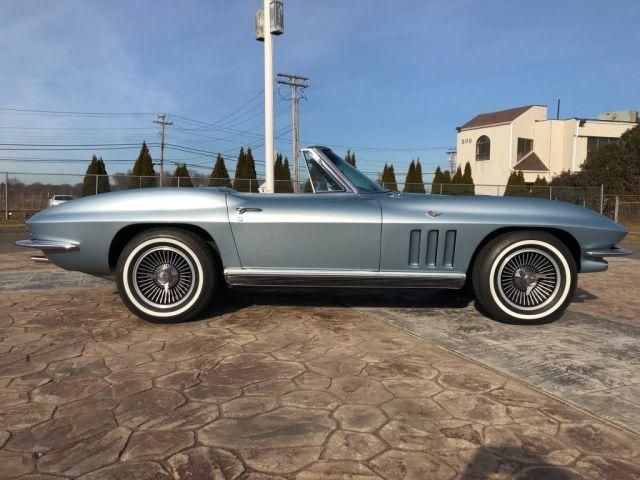 Chevrolet Corvette • 1966 • 113,700 km 2