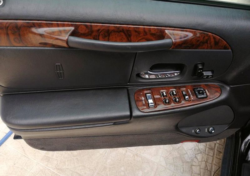 Lincoln Lincoln • 1999 • 88,200 km 6