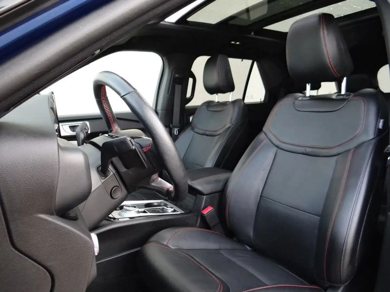Ford Explorer • 2023 • 38,000 km 12