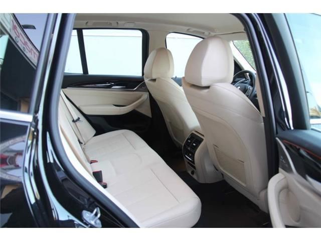 BMW X3 • 2017 • 127,800 km 5