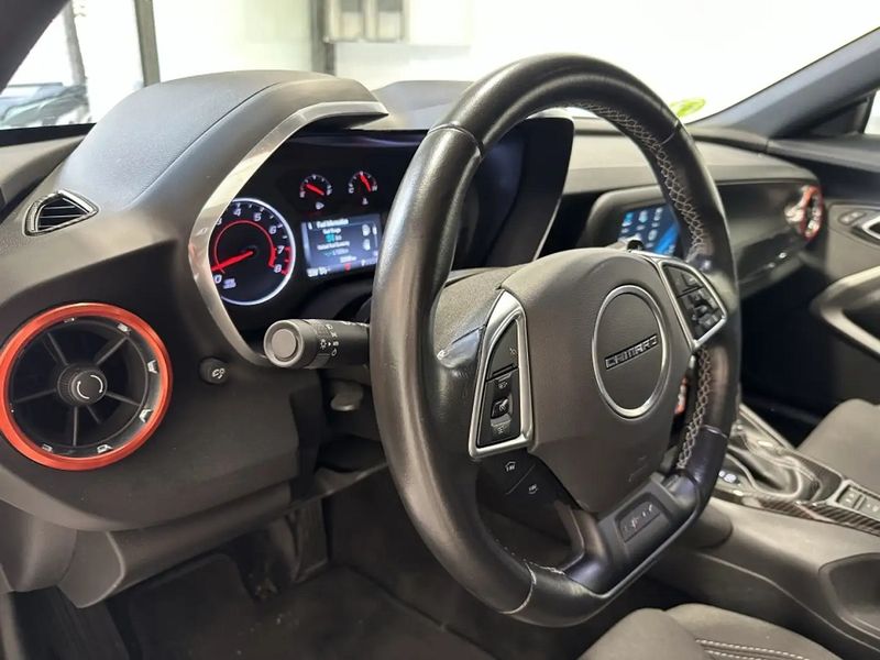 Chevrolet Camaro • 2017 • 32,000 km 3